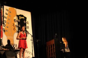 Haven Moss and Emma Blonda playing on Stage at the Cabaret.