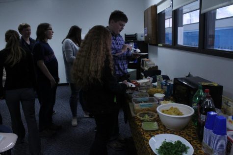 Students lined up to get tacos